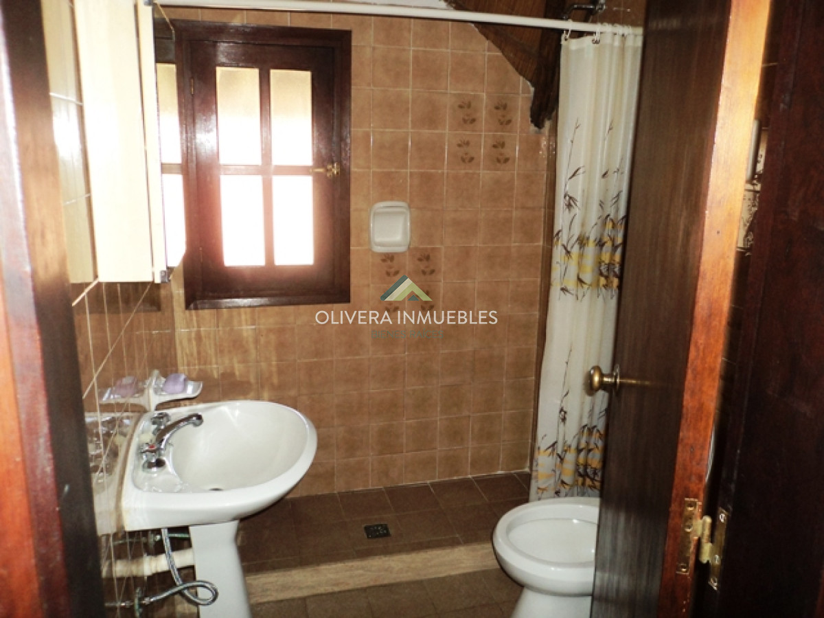 Casa ID.11602 - Venta de Casa de 4 dormitorios en Altos de Pinar
