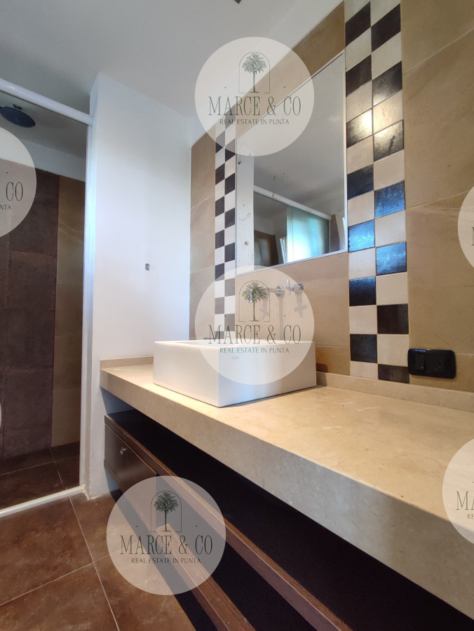 Casa ID.452 - Casa en Alquiler temporal con 3 SUITES en Punta Ballena con vista al Mar