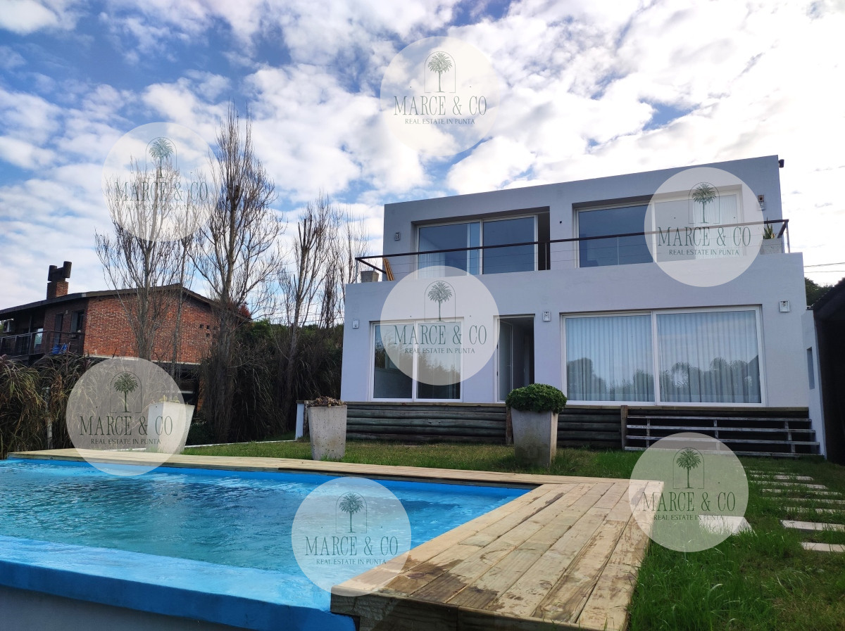 Casa ID.452 - Casa en Alquiler temporal con 3 SUITES en Punta Ballena con vista al Mar