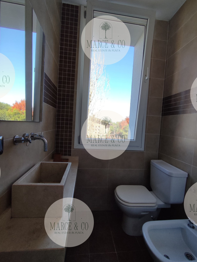 Casa ID.452 - Casa en Alquiler temporal con 3 SUITES en Punta Ballena con vista al Mar