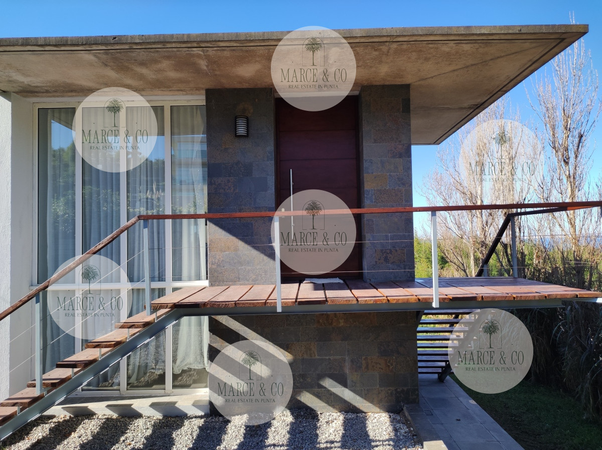 Casa ID.452 - Casa en Alquiler temporal con 3 SUITES en Punta Ballena con vista al Mar
