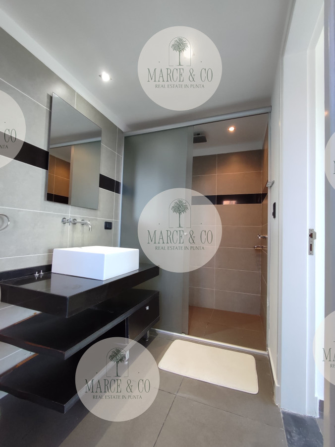 Casa ID.452 - Casa en Alquiler temporal con 3 SUITES en Punta Ballena con vista al Mar