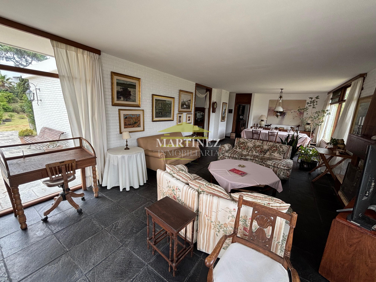 Casa ID.3 - Casa de 3 suites más dependencia en pinares a media cuadra de la playa