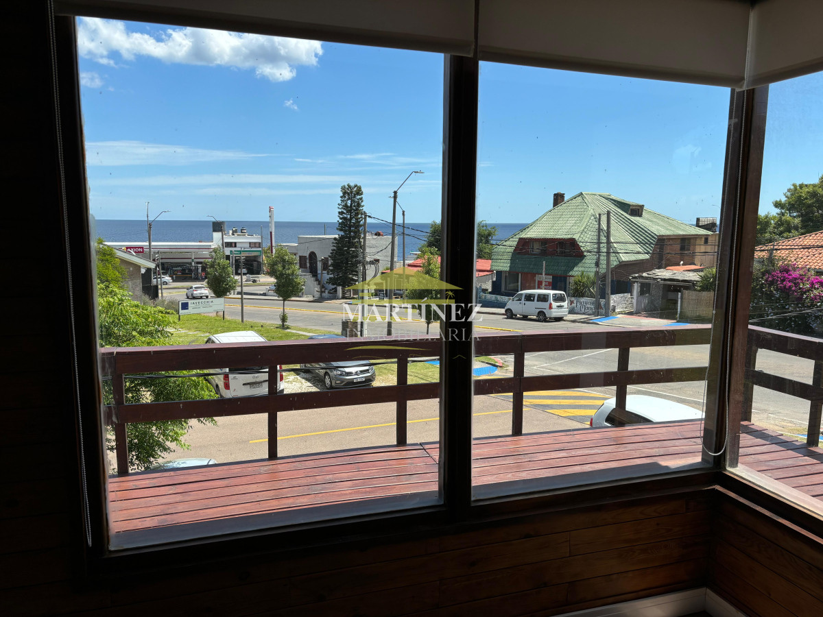 Casa ID.2 - Casa de 2 dormitorios y medio en venta en Las Delicias con vista al Mar 