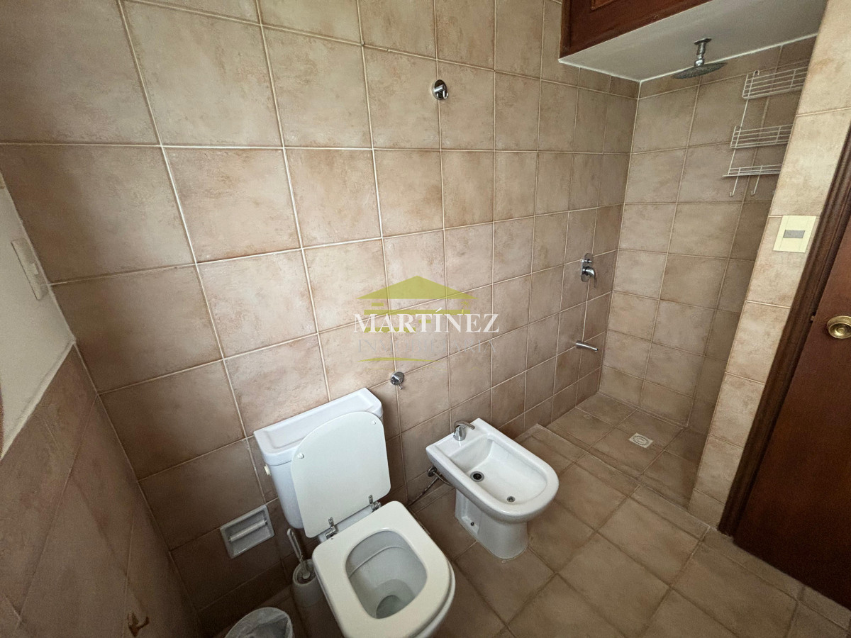 Casa ID.3 - Casa de 3 suites más dependencia en pinares a media cuadra de la playa