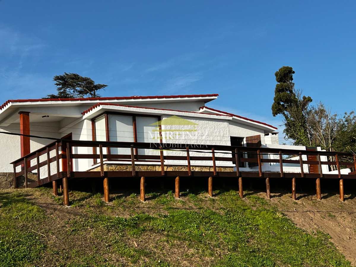 Casa ID.2 - Casa de 2 dormitorios y medio en venta en Las Delicias con vista al Mar 