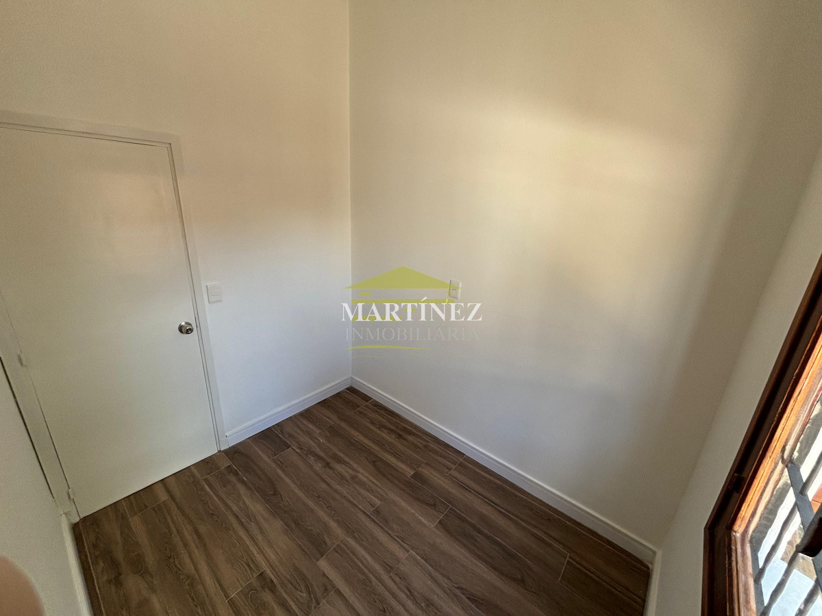 Casa ID.2 - Casa de 2 dormitorios y medio en venta en Las Delicias con vista al Mar 