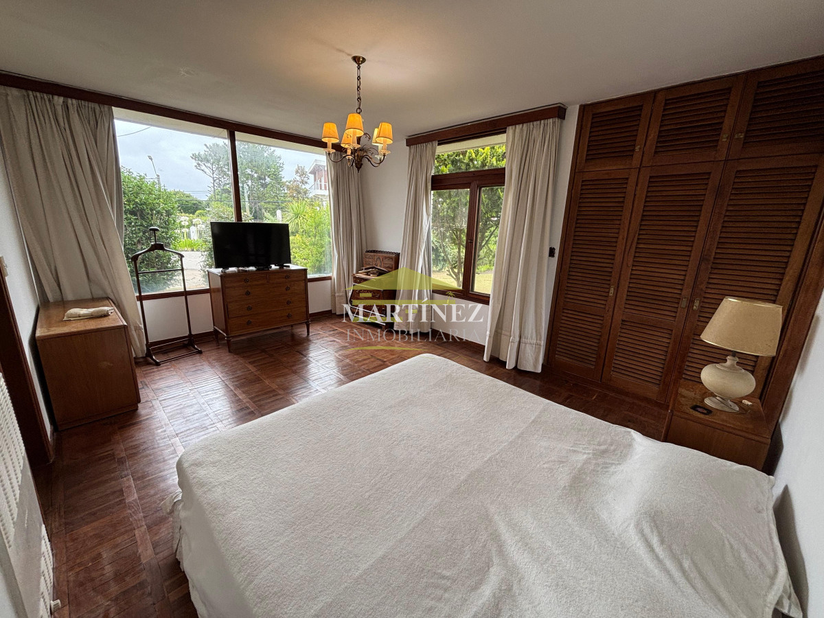 Casa ID.3 - Casa de 3 suites más dependencia en pinares a media cuadra de la playa