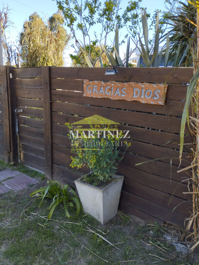 Casa ID.17 - casa en alquiler en balneario buenos aires de 2 dormitorios e metros del mar