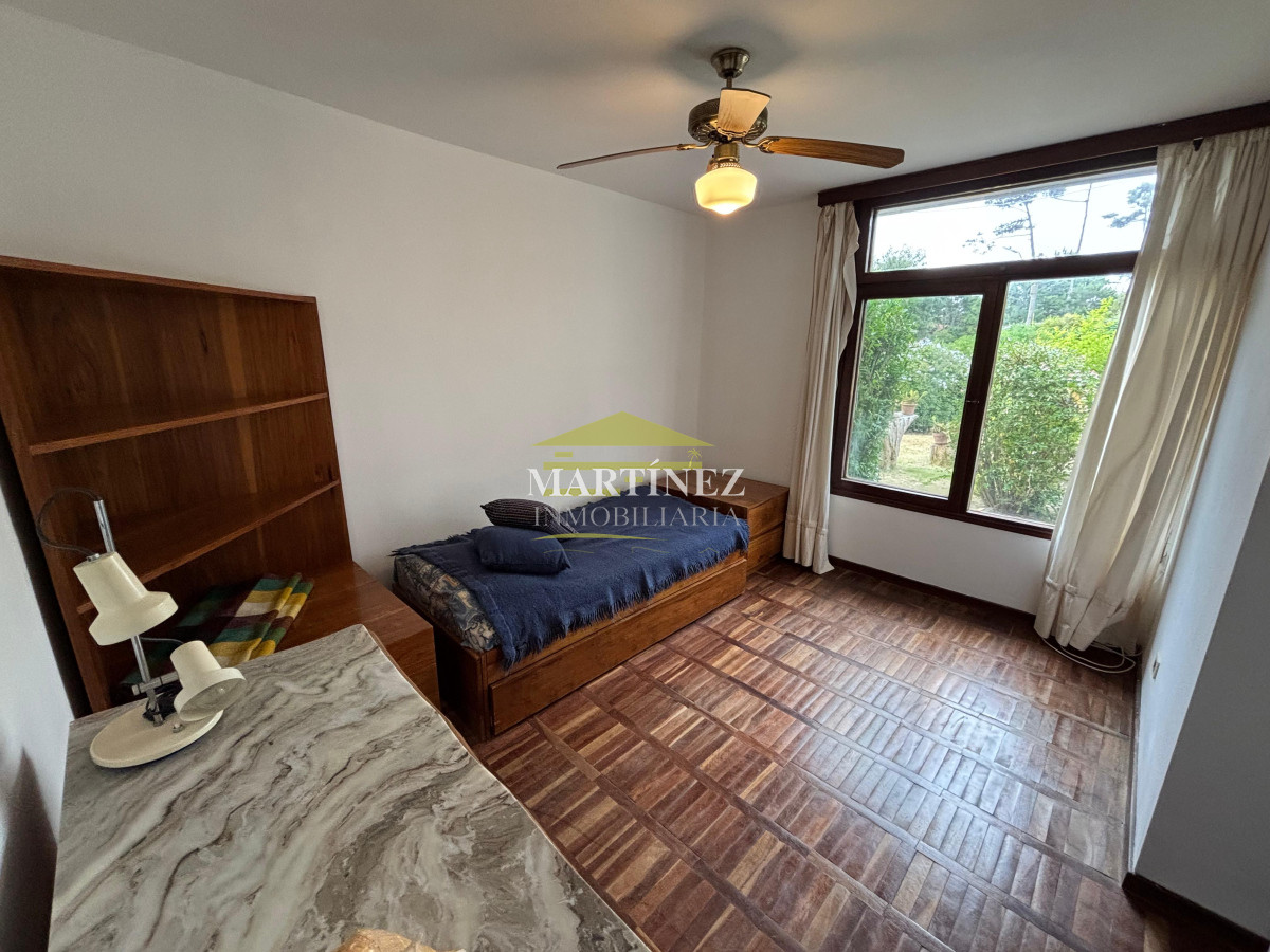 Casa ID.3 - Casa de 3 suites más dependencia en pinares a media cuadra de la playa