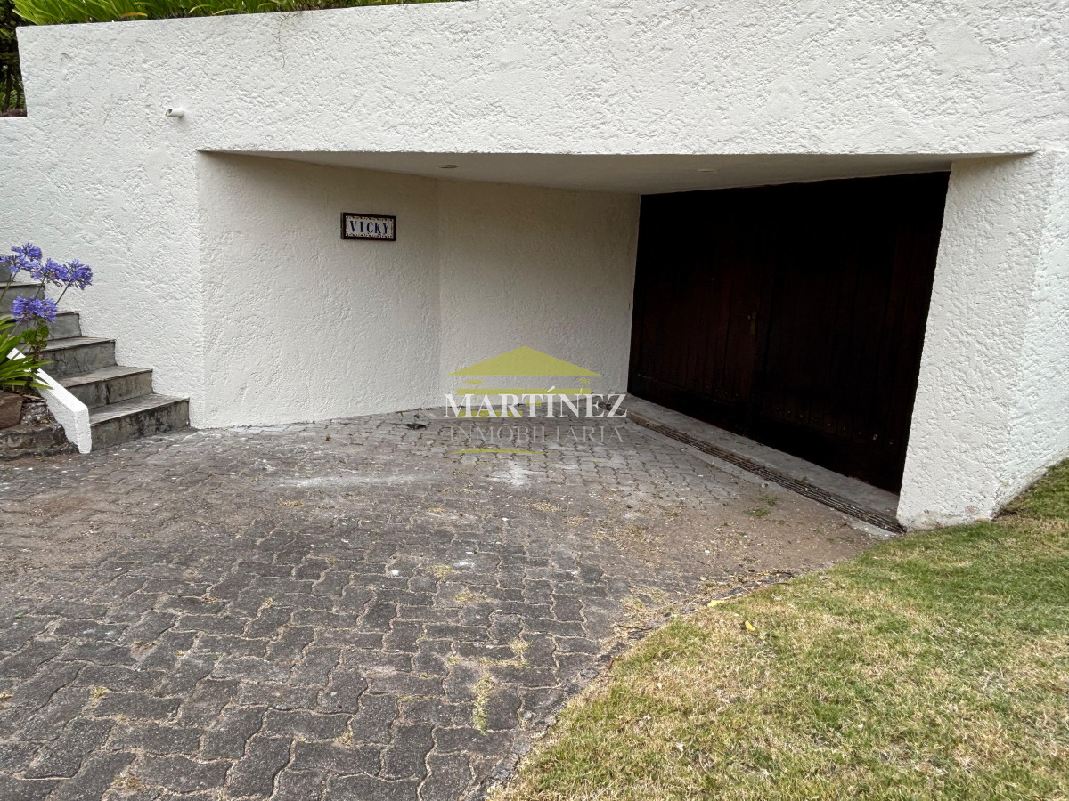 Casa ID.3 - Casa de 3 suites más dependencia en pinares a media cuadra de la playa