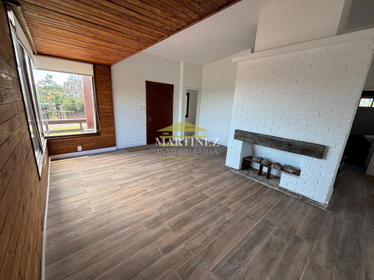 Casa ID.2 - Casa de 2 dormitorios y medio en venta en Las Delicias con vista al Mar 