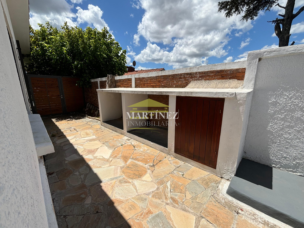 Casa ID.2 - Casa de 2 dormitorios y medio en venta en Las Delicias con vista al Mar 