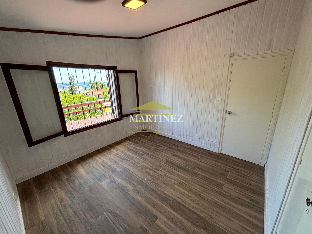 Casa ID.2 - Casa de 2 dormitorios y medio en venta en Las Delicias con vista al Mar 