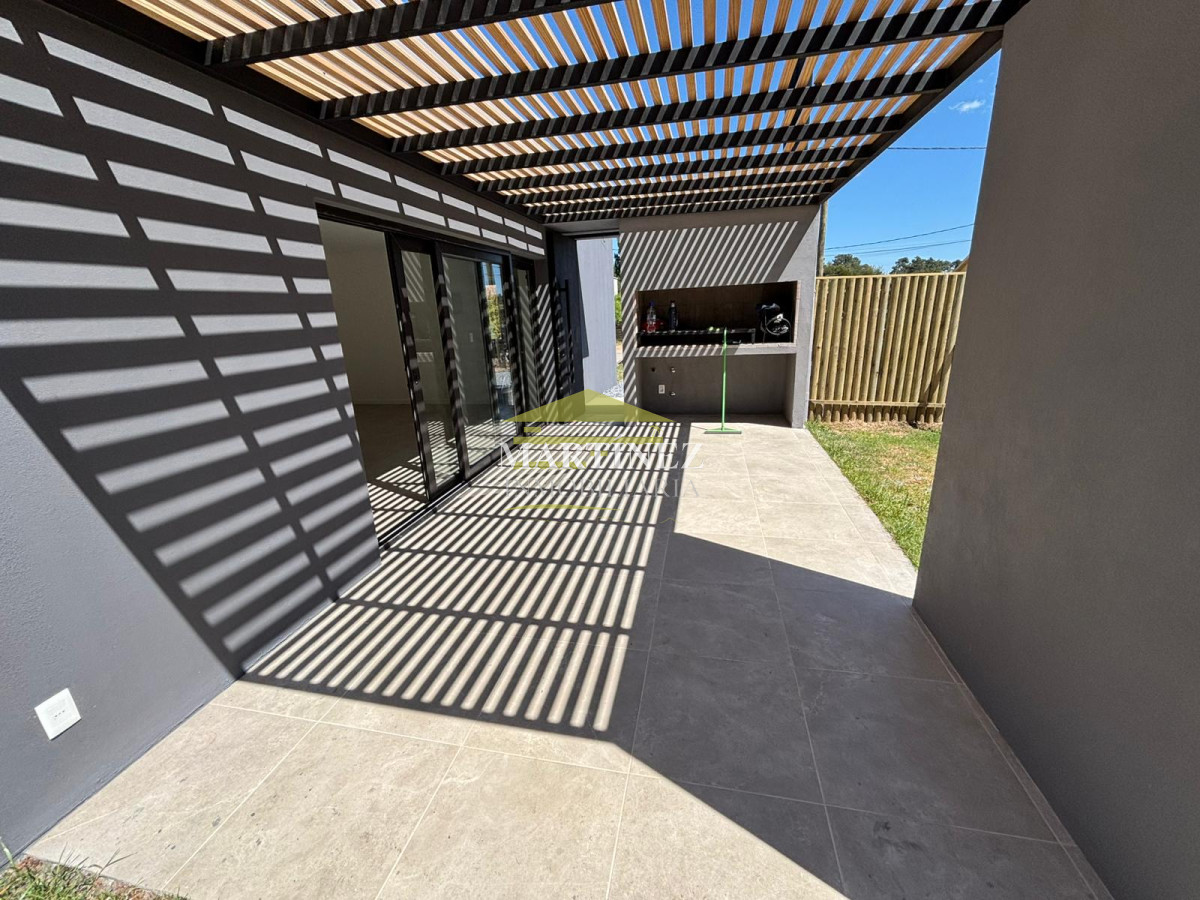 Casa ID.4 - Casa 2 dormitorios en Venta en Parque Burnett