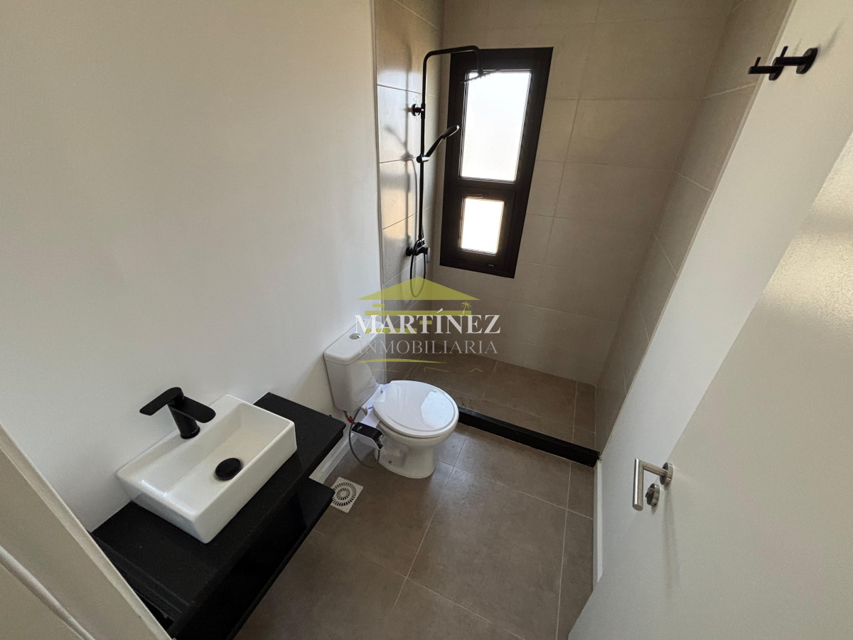 Casa ID.85 - Casa 3 Dormitorios en Venta en Parque Burnett