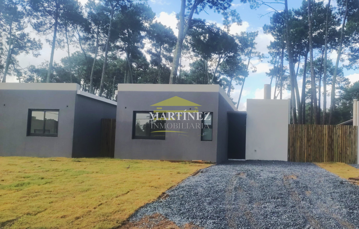 Casa ID.4 - Casa 2 dormitorios en Venta en Parque Burnett