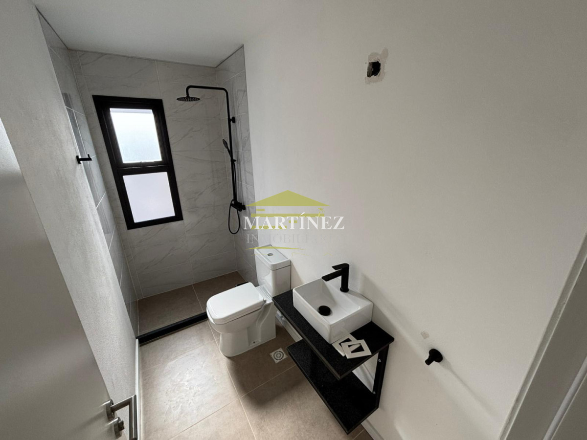 Casa ID.4 - Casa 2 dormitorios en Venta en Parque Burnett