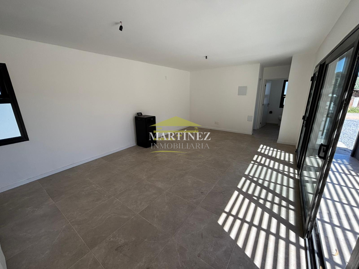 Casa ID.4 - Casa 2 dormitorios en Venta en Parque Burnett