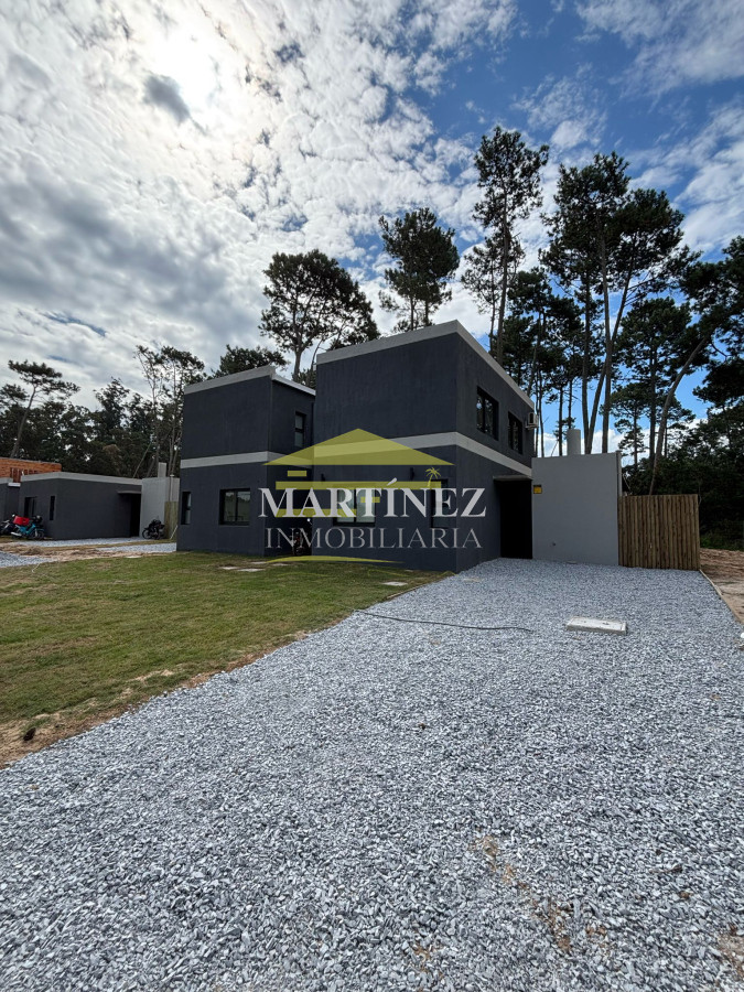 Casa ID.85 - Casa 3 Dormitorios en Venta en Parque Burnett