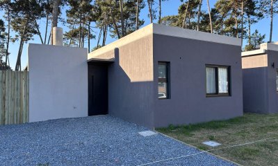 Casa 2 dormitorios en Venta en Parque Burnett
