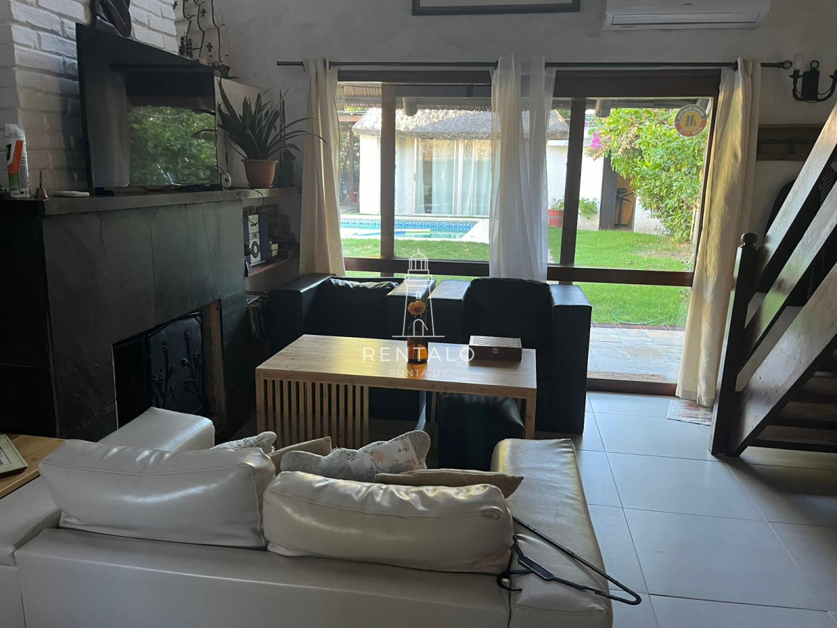 Casa ID.864 - En venta casa en Punta del este 4 dormitorios pinares