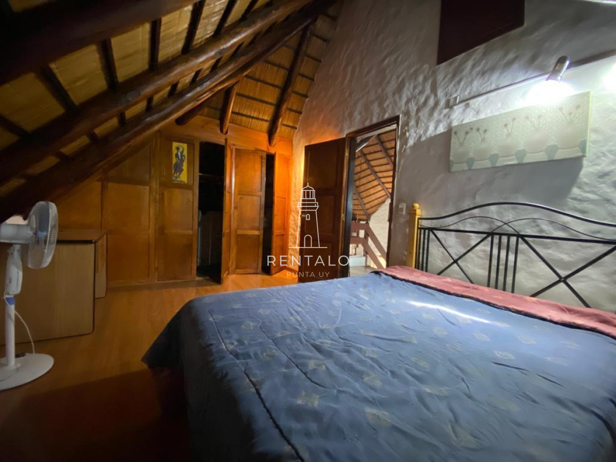 Casa ID.864 - En venta casa en Punta del este 4 dormitorios pinares