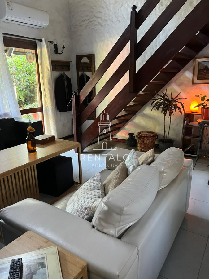 Casa ID.864 - En venta casa en Punta del este 4 dormitorios pinares