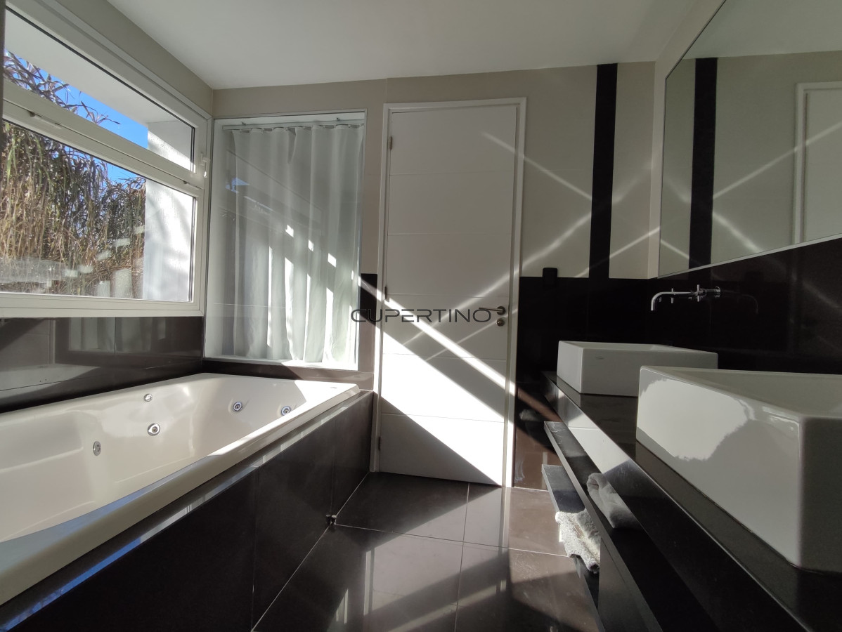 Casa en Alquiler temporal con 3 SUITES en Punta Ballena con vista al Mar — foto 27