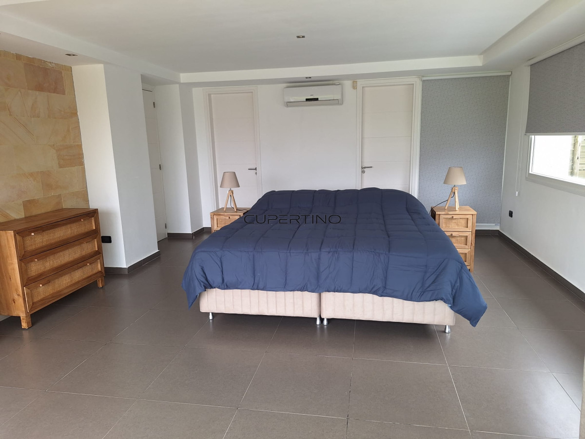 Casa en Alquiler temporal con 3 SUITES en Punta Ballena con vista al Mar — foto 25