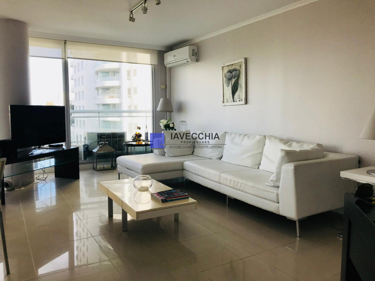 Apartamento en venta de 3 dormitorios y dependencia en roosvelt - IAV50223A