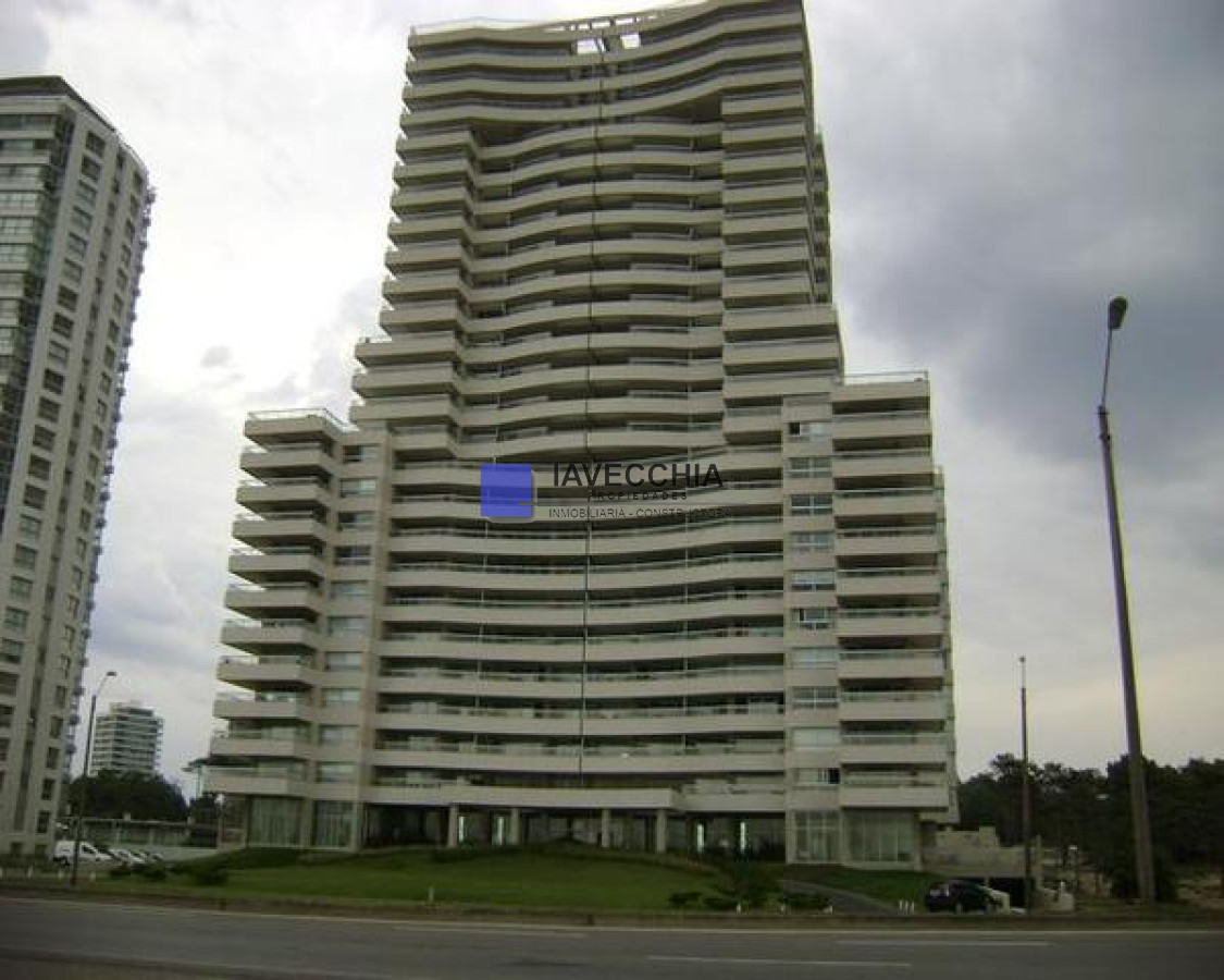 Apartamento en Punta del Este, Brava - IAV48447A