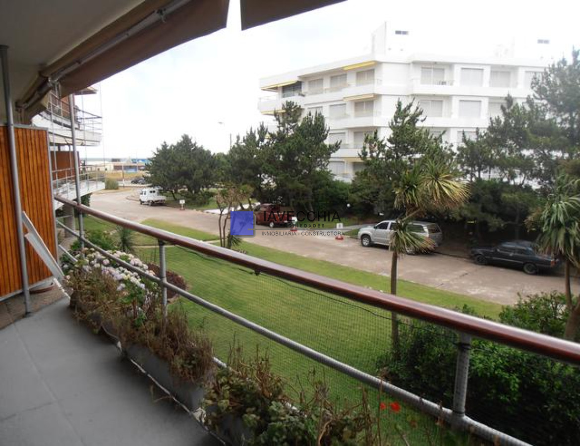 Lindo apartamento a metros del mar  - IAV49230A