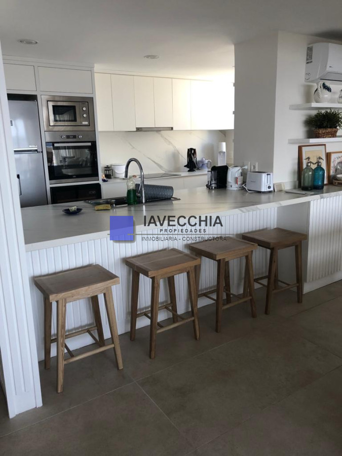 Apartamento en Punta del Este, Mansa - IAV49606A