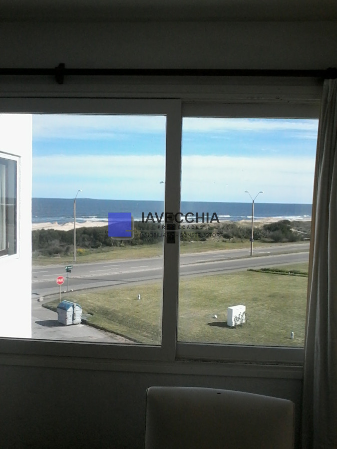 Hermoso apartamento de 3 dormitorios en la Brava - IAV49578A