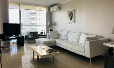 Apartamento en venta de 3 dormitorios y dependencia en roosvelt