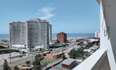 Apartamento en Venta 2 dormitorios con vista al Mar en Vanguardia