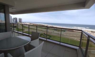 Venta de apartamento de 3 dormitorios en la Brava Punta del Este