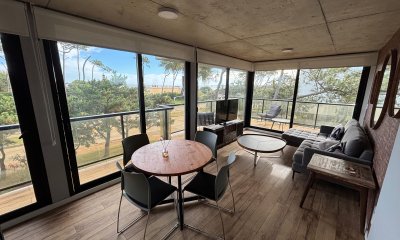 Apartamento en venta de 2 dormitorios y 2 baños frente al mar playa mansa