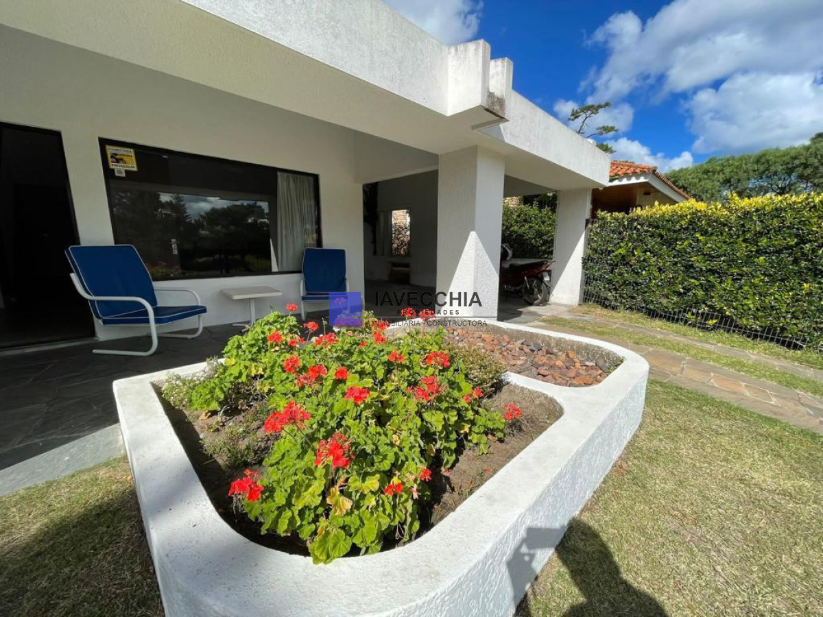 Venta de casa de 3 dormitorios en la Mansa - IAV48428C