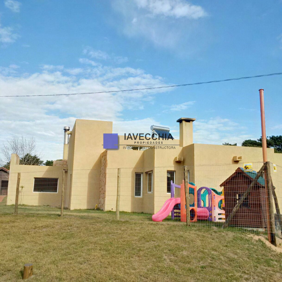 Alquiler de temporada Casa de 4 dormitorios en Piedras del Chileno - IAV49157C