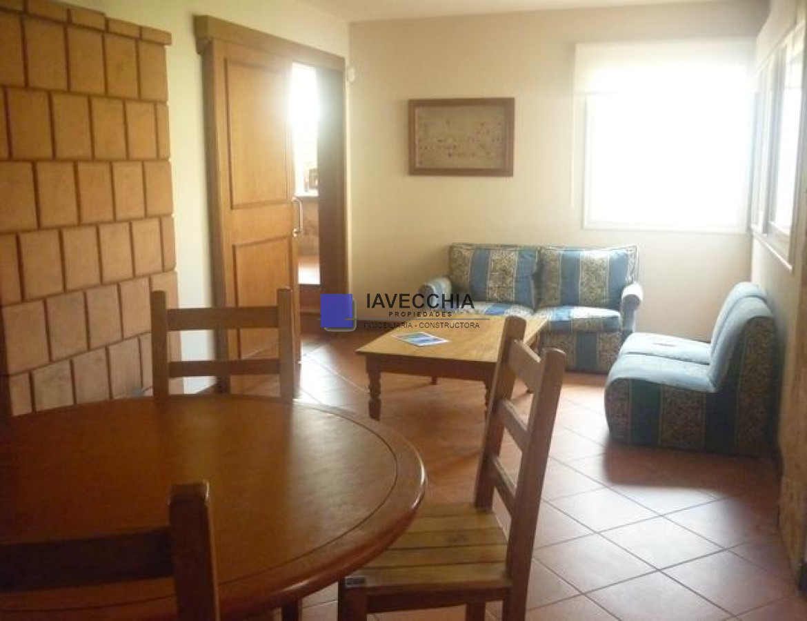 casa en alquiler de 4 dormitorios en pinares - IAV48346C