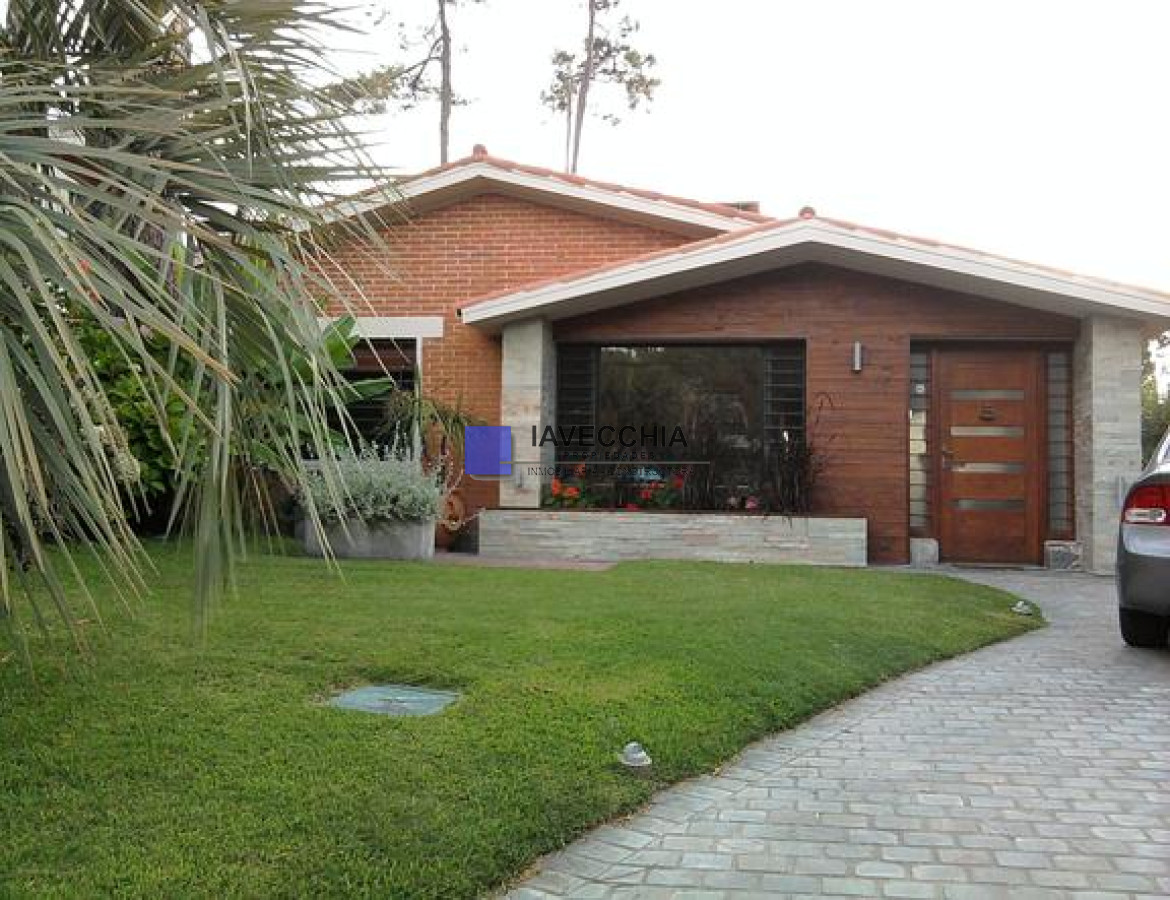 Casa con 3 dormitorios en La Mansa Punta del Este - IAV48403C
