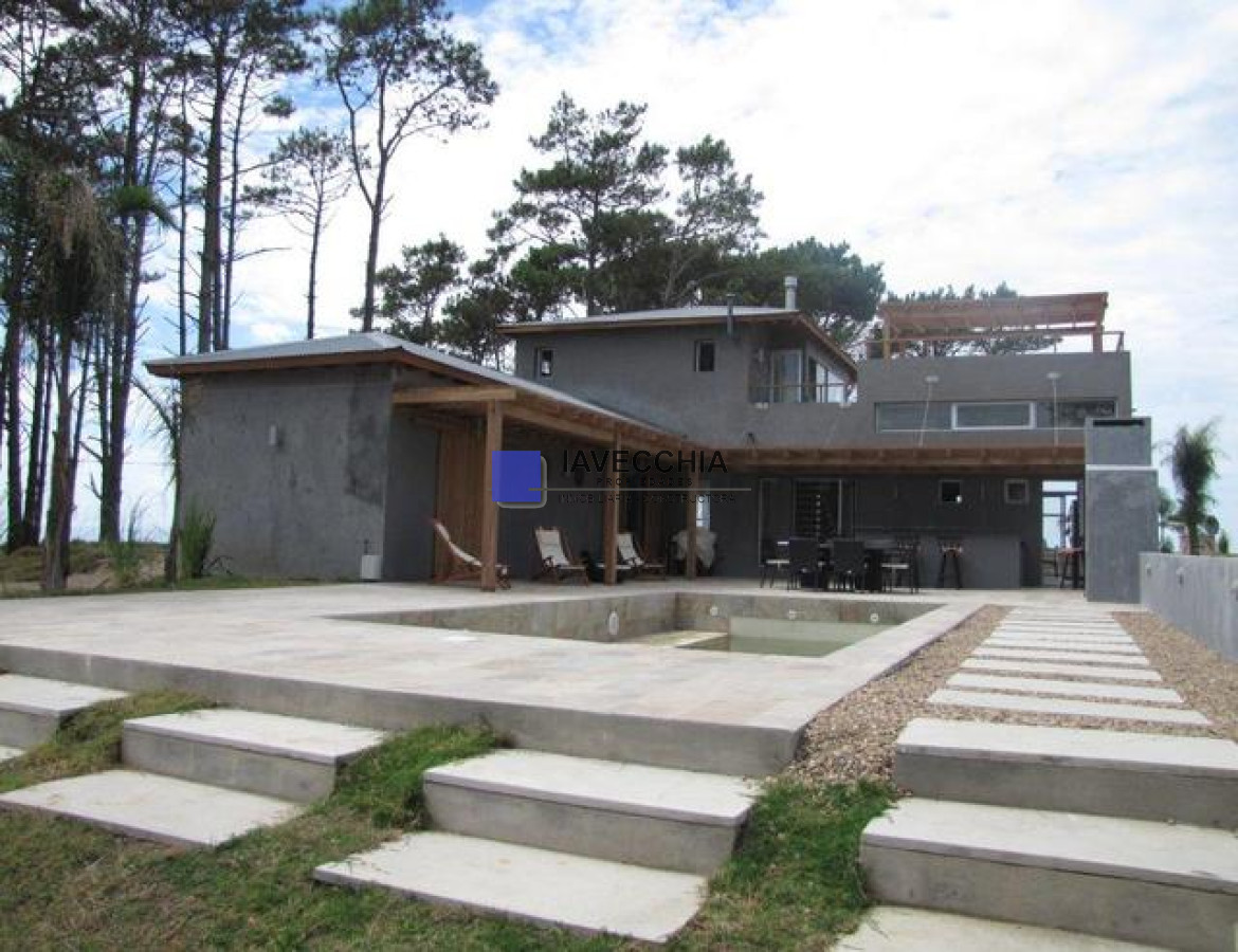 Casa en Venta de 4 dormitorios en barrio Privado de José Ignacio  - IAV48636C