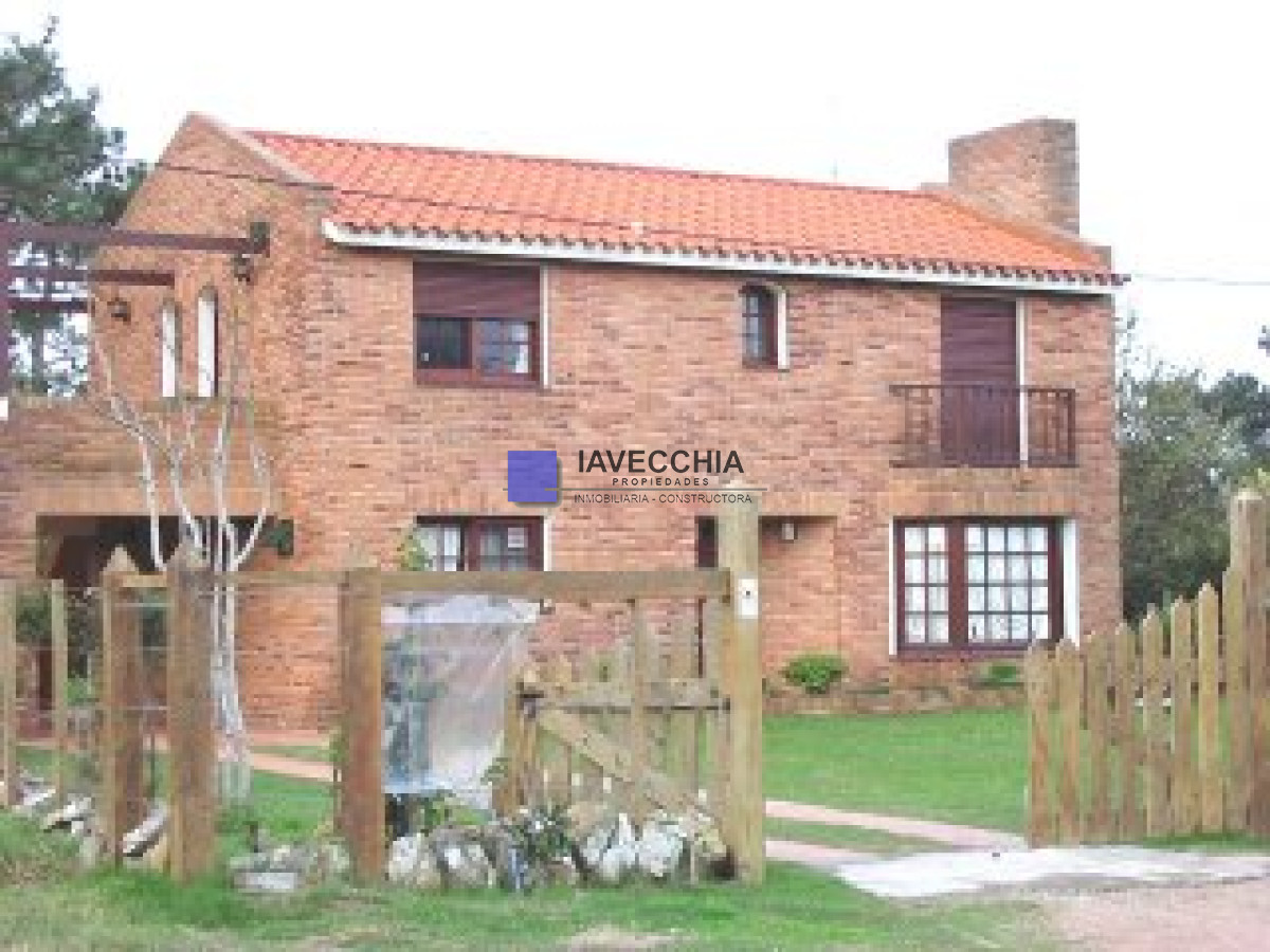 venta de casa de en las delicias , punta del este - iav47905c