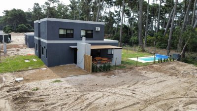 Casa 3 Dormitorios en Venta en Parque Burnett