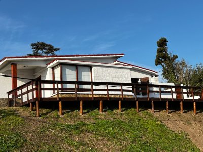 Casa de 2 dormitorios y medio en venta en Las Delicias con vista al Mar 