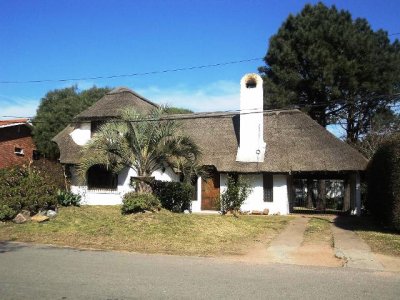 Venta de Casa de 4 dormitorios en Altos de Pinar