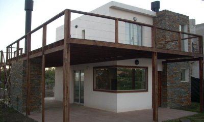 Venta de Casa de 2 Dormitorios en Balneario Buenos Aires