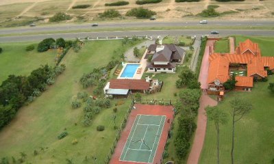 Venta de Casa de 4 dormitorios en la Mansa, 7000 m2 de terreno